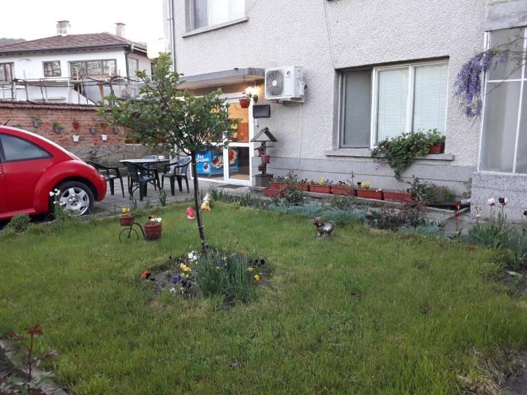 Владимировата Къща Kalofer Exterior photo